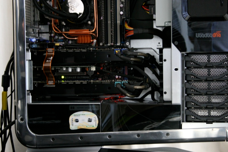 Illustration for article titled The Love Child of HP and Voodoo: Blackbird 002 Gaming PC Photos and Impressions